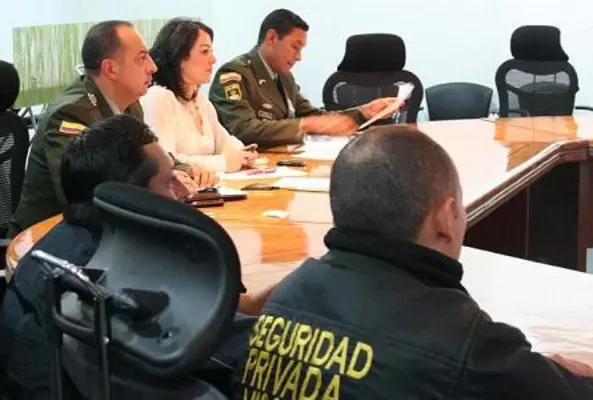 En videoconferencia, SuperVigilancia y PONAL definen lineamientos sobre seguridad para elecciones del 30 de octubre
