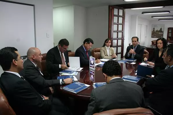 Delegación ecuatoriana conoció proyectos y avances de la SuperVigilancia