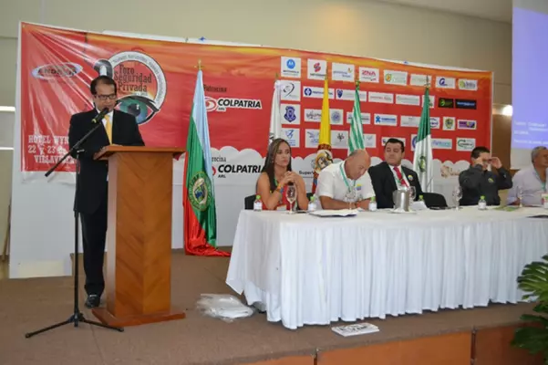 Llamado a combatir la ilegalidad, mensaje del Superintendente durante Foro Andevip