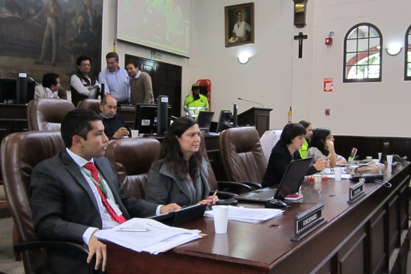 SuperVigilancia, invitada al Concejo de Bogotá para analizar medio canino en el sector