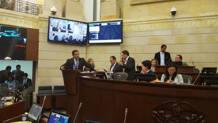Superintendente de vigilancia y seguridad privada interviene en Senado de la República